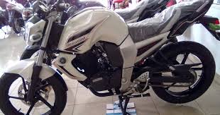 Kumpulan modifikasi vixion touring warna putih. Supra X 125 Warna Hitam Putih Modif Modifikasi Honda Supra X 125 Standar Youtube Motor Honda Supra X 125 Terdiri Dari Dua Pilihan Yaitu Casting Wheel Cw Dan Spoke