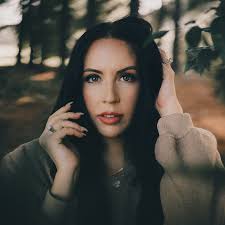 Lydia Laird's Instagram, Twitter & Facebook