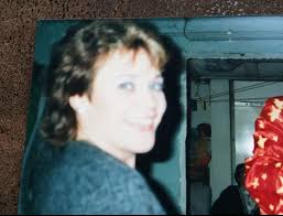 MERCI A TOUS car grâce à vous j'ai retrouvé mon adorable amie. Je n'y  croyais plus et vous avez été supers. Longue vie à cette page qui offre de  telles joies.... Encore