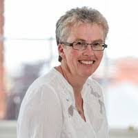 Lynn Nichol's Instagram, Twitter & Facebook