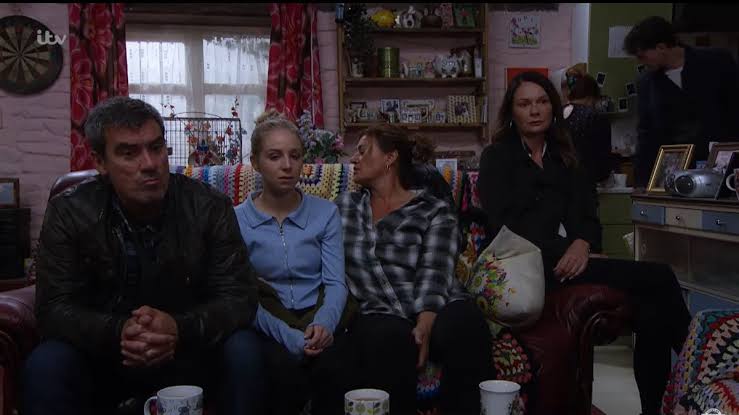 Emmerdale fans in tears as Cain Dingle confirms Zak's death and unexpected  moment spotted - Manchester Evening News