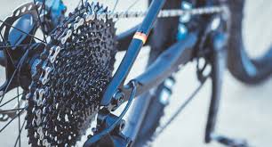 Unsere redaktion hat eine riesige auswahl an produzenten ausführlichst getestet und wir zeigen ihnen als interessierte hier die ergebnisse. Carbon Statt Kondition Wie Robust Sind Cfk Teile Am Fahrrad