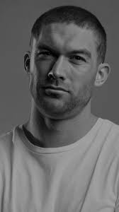 Break the cycle. ⬇️, Every time you break a promise to yourself, you train  your mind to doubt your own word. , Show up. , Do the work. , Build  unbreakable trust with yourself. , That’s how you win. , ...