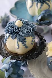 Cupcake cakes cupcakes buttercream flower cake rosette cake cake shop cake art pastel rosettes cake designs. Pastel Mini Pumpkin Cakes