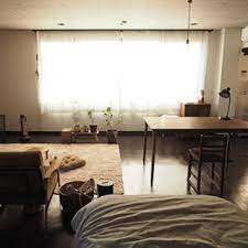 オススメ表示を見ていて 素敵な部屋 とポチッとすると 結構海外の方の部屋だったりする 日本の古家具が好きだけど 家具の配置や飾り方は 外国の自由な感じにもトキメキます 古道具 古家具 古道具のある暮らし 賃貸インテリア 一人暮らし インテリア