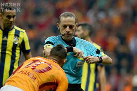 Ya da mhk başkanı ol. Cuneyt Cakir In Galatasaray Fenerbahce Macindaki Tartismali Kararlari Futbol Haberleri