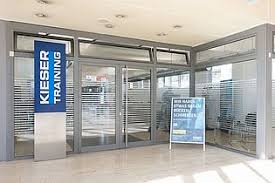 Bei uns bauen sie ihre muskeln an maschinen zielgerichtet, sicher und schonend auf. Kieser Training Gleiche Qualitat In Jedem Studio