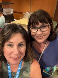 Warning about aggressive manager at Creole House