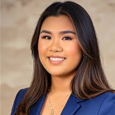 Billie Comer's Instagram, Twitter & Facebook