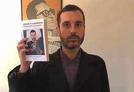 His birthday, what he did before fame, his family life, fun trivia facts, popularity rankings, and more. Costantino Della Gherardesca Dimagrito Quanti Chili Ha Perso E Che Dieta Ha Fatto Moda Donna Spettacolo Gossip E Bellezza Leichic It