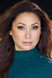 Tessa Carlson's Instagram, Twitter & Facebook