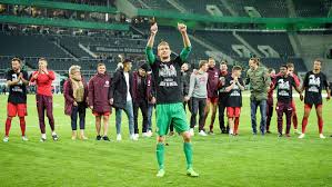 May 16, 2020 · frankfurt, germany ·. Elfmeterheld Hradecky Entscheide Mich Immer In Letzter Sekunde Dfb Deutscher Fussball Bund E V