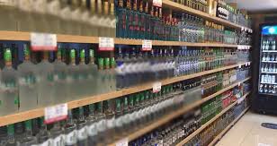 İçki yasağı veya alkol yasağı, alkol ve alkollü içecek üretiminin, taşınmasının ve satışının hukuki olarak yasaklanmasıdır. Haftasonu Sokaga Cikma Yasagi Uygulanirken Alkol Satisi Yasaklandi Ege Telgraf