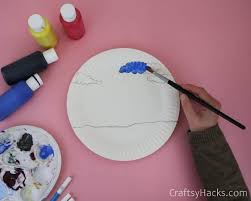 This month, artist and teacher linda king will demonstrate how to make fork painted paper plate. Paper Plate Flower Craft Kids Will Love Craftsy Hacks