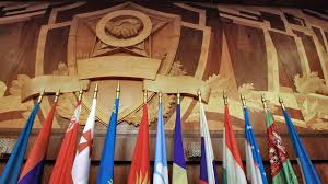 не навреди сам себе или правила успешной здоровой жизни Ruki Massazhista Ego Dostoyanie Ogonek 7 5313 Ot 24 02 2014