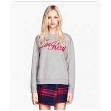 Bonne année 2021 la team on vous souhaite de la douceur et du bonheur. The Sweatshirt Is Black With A Message On My Sleeves Clara Enola Righi In Plus Belle La Vie S14 Spotern
