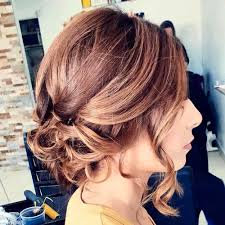 Take a little section of hair close to your pull, spin and wrap your short hair into a fast ideal bun that will remain with you throughout your day. 35 Easy And Fancy Ideas Of Wearing Hair Bun For Short Hair
