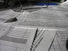 Federal estate taxes must be paid on life insurance benefits above $5.25 million in 2013, but only if the policy was owned by the deceased if a life insurance policy is owned by the beneficiaries, they won't have to pay an estate tax, he says. Do Insurance Payouts Have To Be Counted As Income