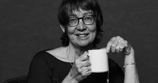 Pauline Logan's Instagram, Twitter & Facebook