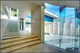A Vendre Villa De Tony Stark En Tres Bon Etat Petits Portefeuilles S Abstenir Maison Decoration De Maison Contemporaine Et A Vendre
