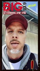 Kenneth Nieves's Instagram, Twitter & Facebook