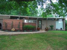 Escon doors jumped on the mid century modern design revival in 2016. Pin On Exteriors Front Doors