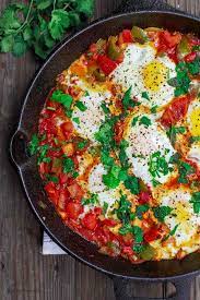 The Best Middle Eastern Shakshuka Recipe You Will Find Simple Eggs Poached In A Spiced Tomato And Green Pepper Shakshuka Recipes Easy Shakshuka Recipe Recipes