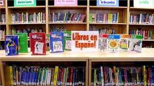 Libros En Espanol Library Displays Learning A Second Language School Library Displays