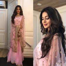 She Is Such A Stunner Jennifer Winget Looking Pretty In Pink Follow Instantbollywood For Latest Updates Jennif Fashion Jennifer Winget Indian Dresses