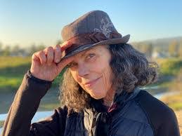 Susan Mccaslin's Instagram, Twitter & Facebook