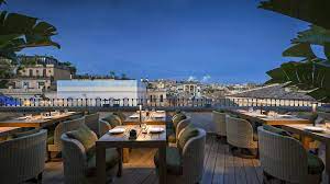 Very good cocktails to be consumed overlooking the rooftops of rome, surrounded by a particular and beautiful. The 12 Best Rooftop Bars In Rome Rooftop Bar Rome Best Rooftop Bars Rome Restaurants