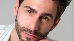 Mattia Cavallari, un faentino in 'A Christmas Carol': "Lunedì saremo  all'Alighieri, un tempio"