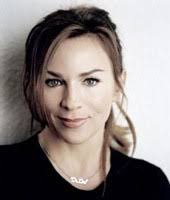 Pioneer of Backstage Massage