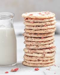 chewy strawberry sugar cookies