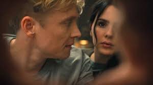 El muro negro, actores y personajes: quién es quién en la película alemana  de Netflix