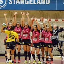 Vipers kristiansand er en norsk håndboldklub for kvinder som blev grundlagt i 1938, klubben er hjemhørende i kristiansand i norge. I Kveld Braker Det Los I Champions Vipers Kristiansand Facebook
