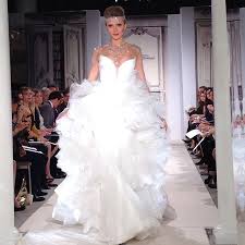 Scegli la consegna gratis per riparmiare di più. 39 Wedding Post Abiti Da Sposa Pnina Tornai La Nuova Collezione Blin Eventi