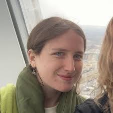 Amber Schmoyer's Instagram, Twitter & Facebook