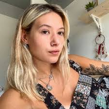 Ariel Ingram's Instagram, Twitter & Facebook