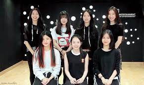 # 379 somi out of 926 stories . Twitter Itzy Jyp Trainee Kpop Girls