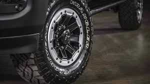 On trouve donc de nombreux véhicules de très bonne qualité et avec un faible kilométrage à des prix souvent plus intéressants qu'en france. 2021 Ram Power Wagon Comme Edition 75e Anniversaire