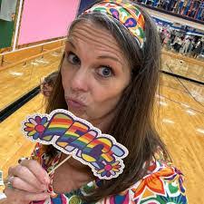 Kendra Graf's Instagram, Twitter & Facebook