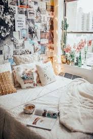 30 Minimalist Diy Room Decor Ideas Suitable For Small Room Trendhmdcr Dorm Room Diy Dorm Room Decor Cute Dorm Rooms