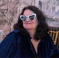 Shouldn't do that, boy" ⠀⠀⠀⠀⠀⠀⠀⠀⠀ ⠀⠀⠀⠀⠀⠀⠀⠀⠀ This quote from Riverford  founder Guy might be familiar with the customers among you: ⠀⠀⠀⠀⠀⠀⠀⠀⠀  ⠀⠀⠀⠀⠀⠀⠀⠀⠀ "A few years ago I was wandering through the fields