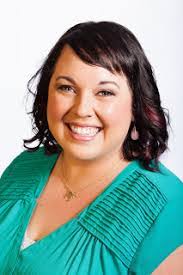 Lisa Leoni's Instagram, Twitter & Facebook