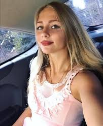 Homelessness is becoming a scary reality for many Ukrainian refugees 😢 If  you can help in the form of being a sponsor or knowing any housing options  available to those who have