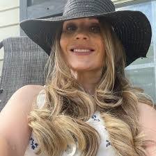 Amy Depew's Instagram, Twitter & Facebook