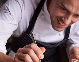 La Stella Michelin una sorpresa. Il mio primo piatto le frittate cucinate  di nascosto»