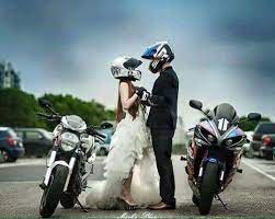 Pin On Parejas En Motos