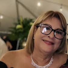 Ya la estudiante María Vanessa Ayala Torres de 10-9, nuestra tenimesista,  está de salida hacia Abu Dhabi, capital de los Emiratos Árabes Unidos para  las "Special Olympics Games" Mucho éxito!!!!!!!! Mil bendiciones!!!!!!! #